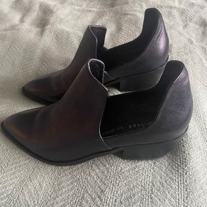 Chinese Laundry black leather slide on booties